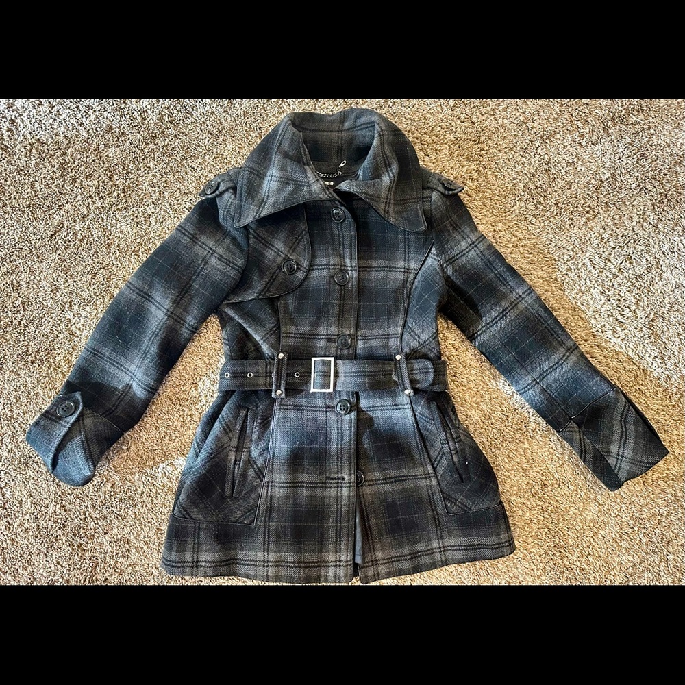 Fitted Wool Coat with belt!